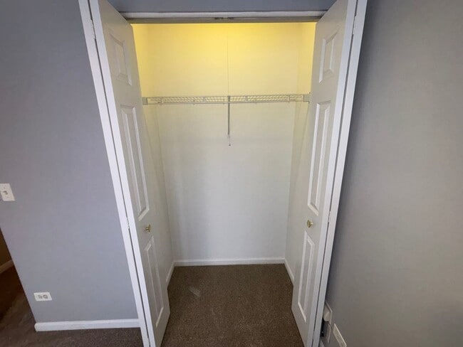 Building Photo - 1313 N Red Oak Cir