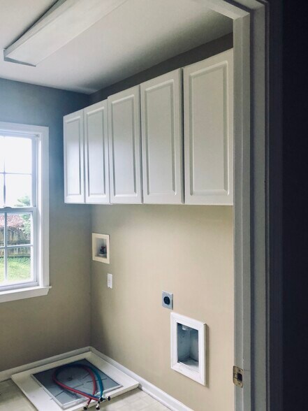 Building Photo - 6220 Spurgeon Way