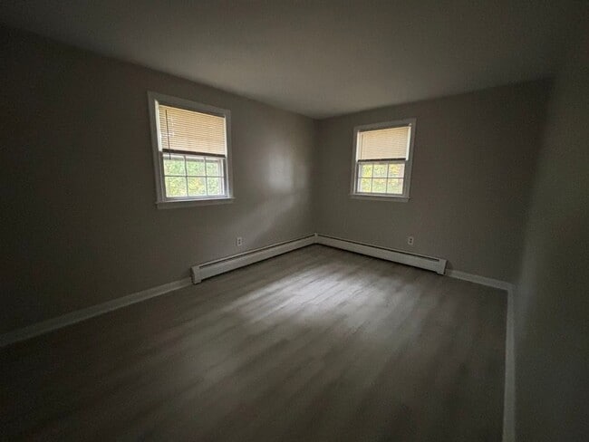 Interior Photo - 1-7 Meisner