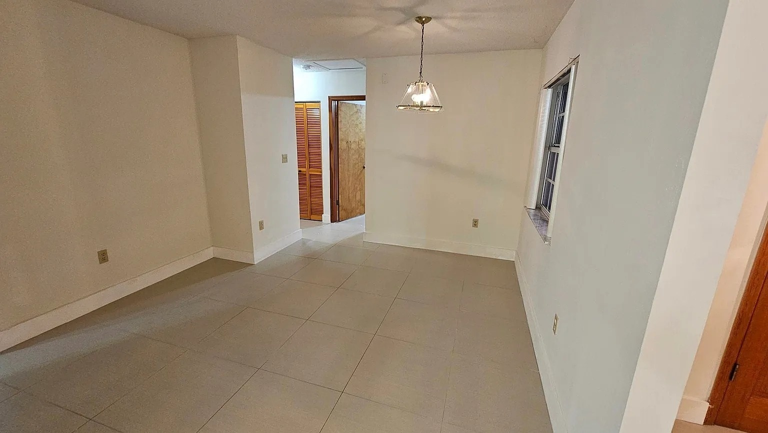 Building Photo - 5431 SW 143rd Ave