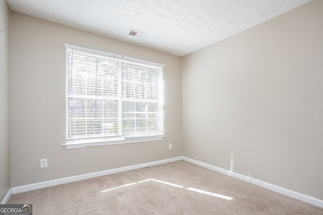 Building Photo - 7076 Shenandoah Trail