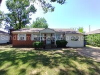 Building Photo - FOR LEASE | Mid-town Tulsa | 2 bed, 1 bath...