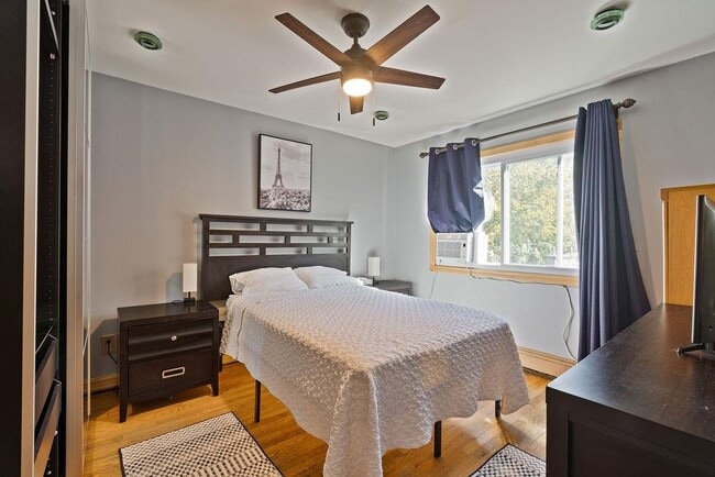 Building Photo - 3508 Givernaud Terrace