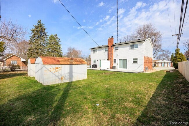 Building Photo - 1717 Nakota Rd