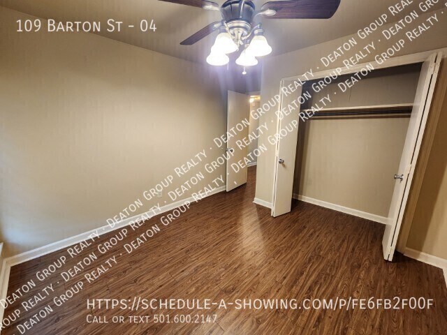 Building Photo - 109 Barton St