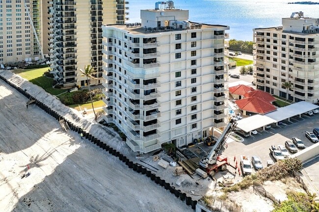 Building Photo - 5480 N Ocean Dr
