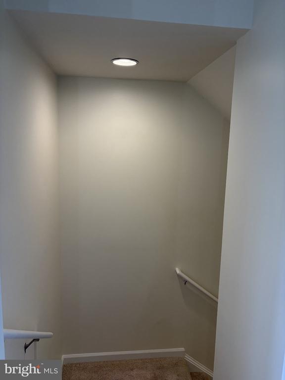 Building Photo - 40 Orch Grn Dr