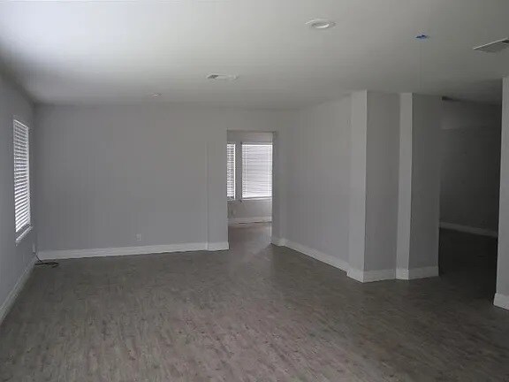 DINNING/ENTRY/FLEX SPACE - 1105 sorrel ct