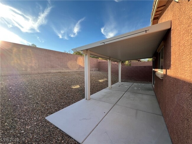 Building Photo - 9991 Pimera Alta St