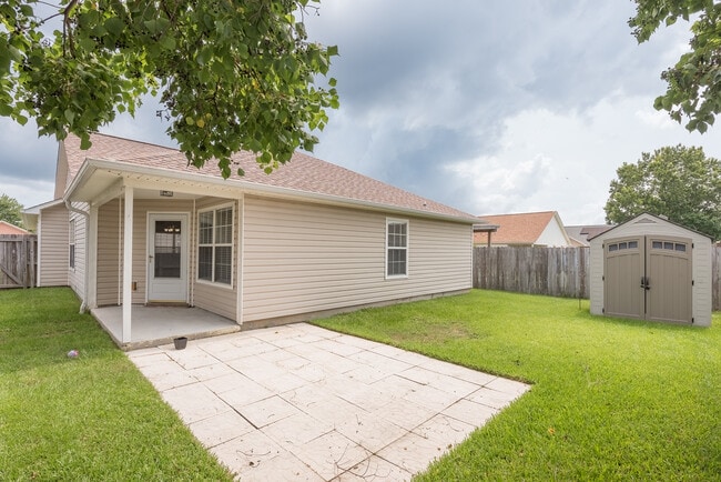 Building Photo - 617 Hanley Downs Dr