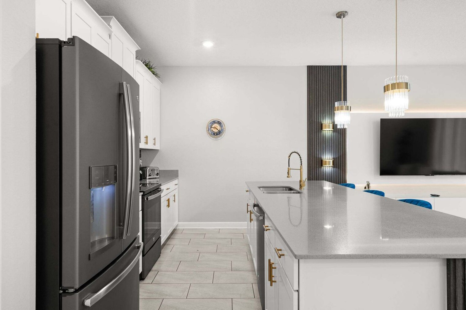 Building Photo - 8977 Stinger Dr