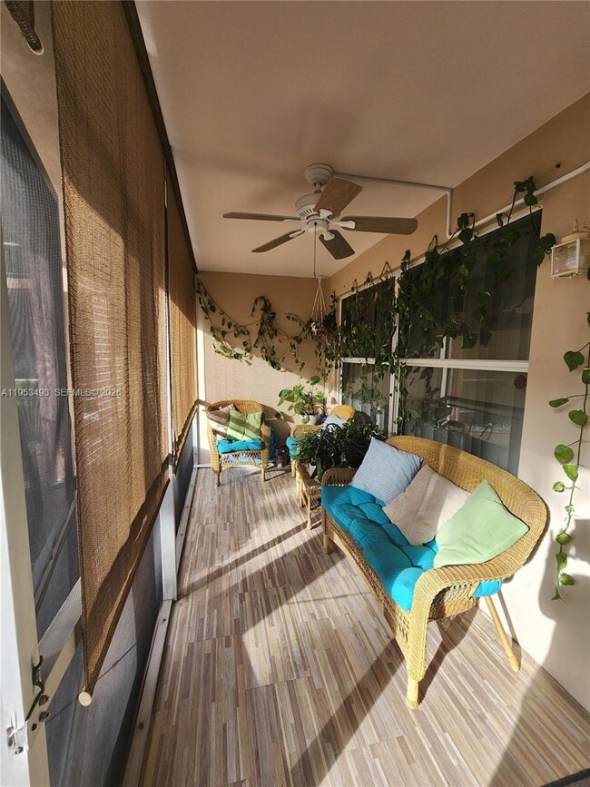 Building Photo - 100 SE 6th Ave