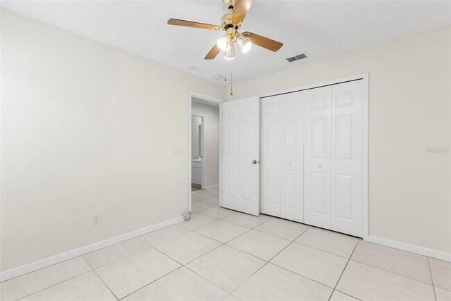 Building Photo - 5204 Creekmore Ln