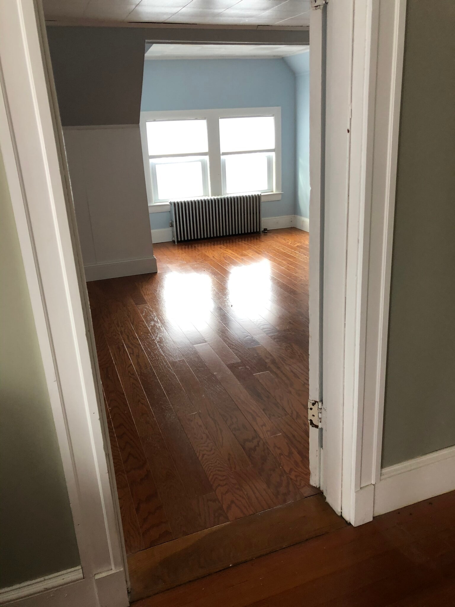 Guest Room Entry - 40 Walpole St