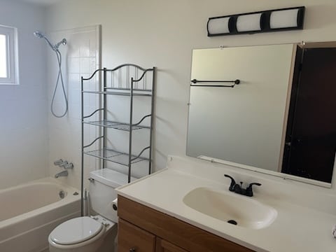 Building Photo - 7154 S 350 E