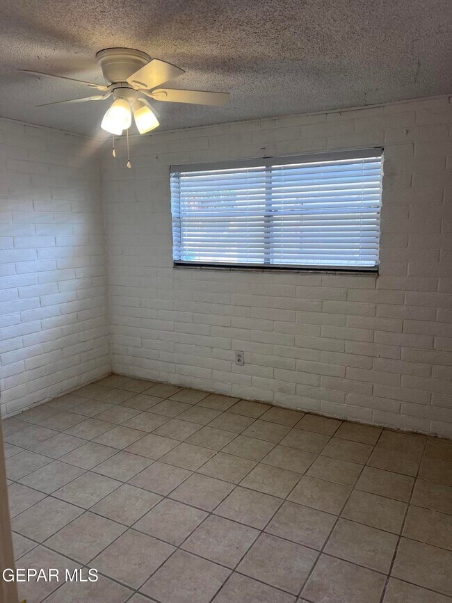 Building Photo - 11244 Wharf Cove Dr