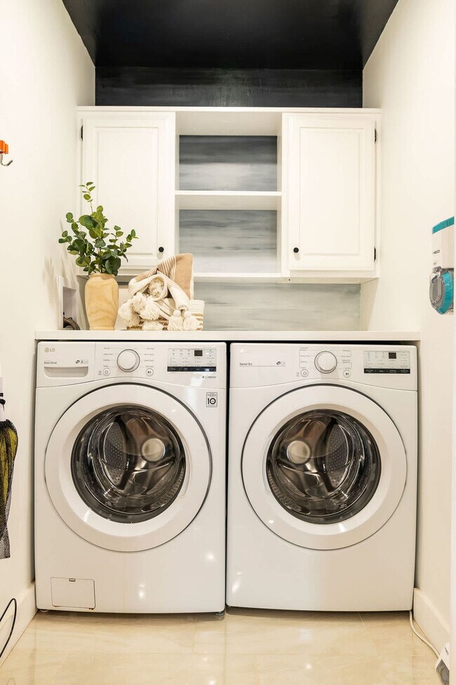 Building Photo - 928 Ditney Way