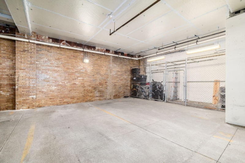 Building Photo - 106 N High St