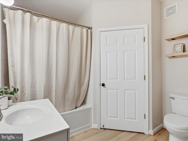 Building Photo - 4560 Strutfield Ln