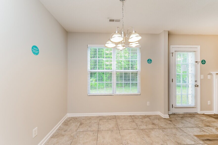 Building Photo - 1028 Quinlan Dr