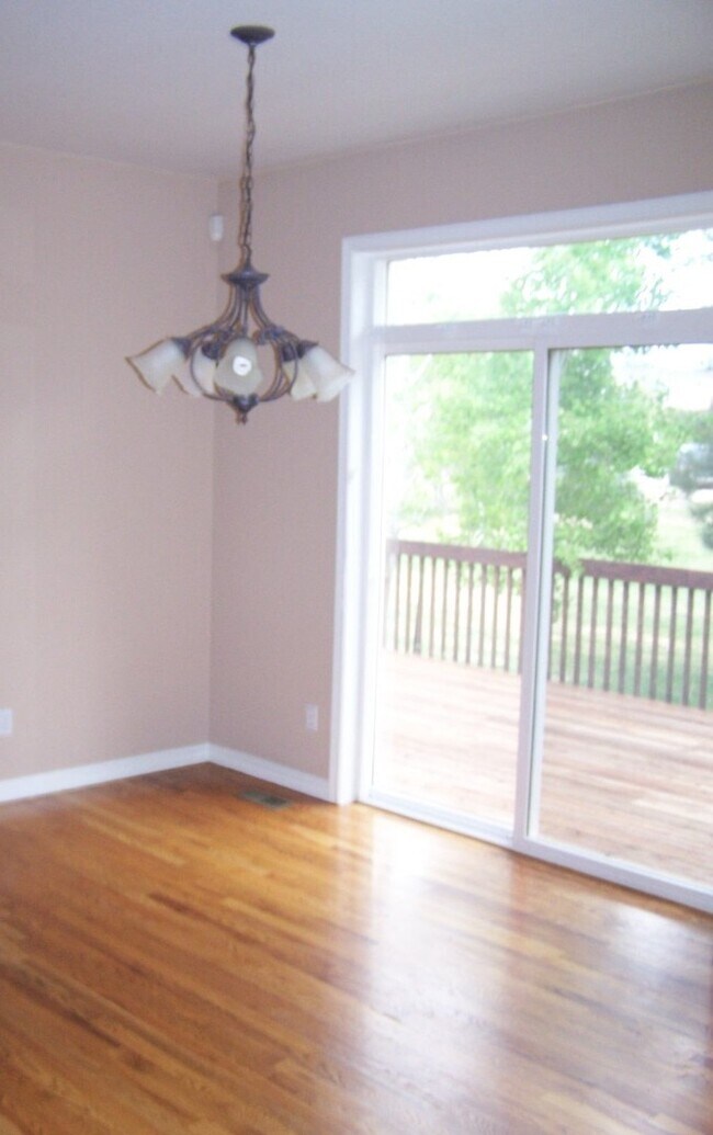 Building Photo - 2361 Craycroft Dr