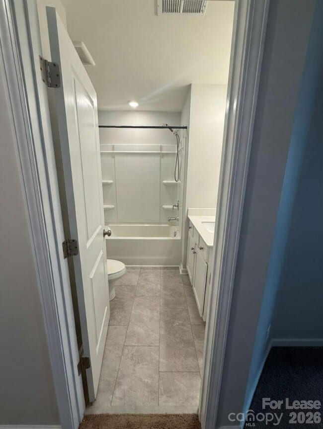 Building Photo - 5215 Maynard Hl Dr