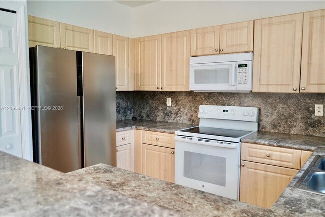 Building Photo - 1475 SE 24th Ct