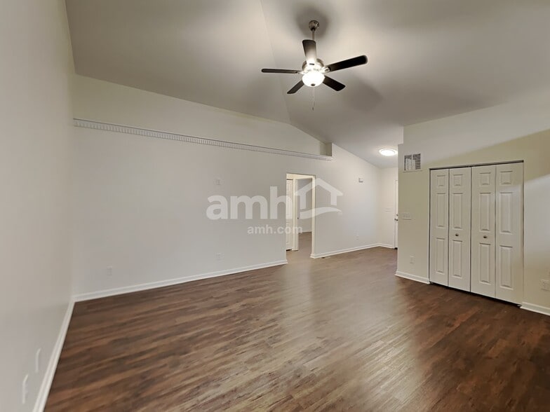 Building Photo - 131 Boutot St