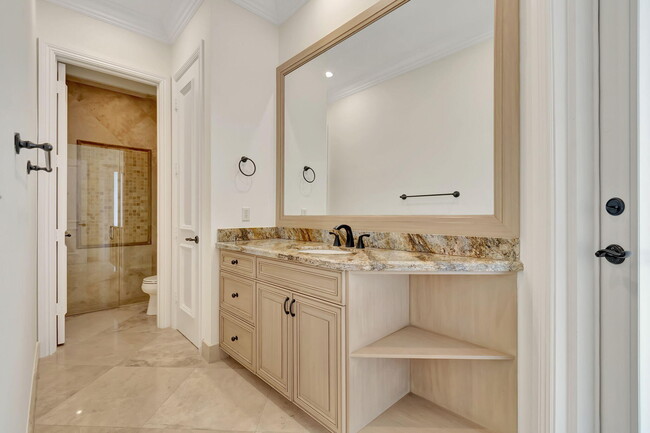 Building Photo - 953 Banyan Dr