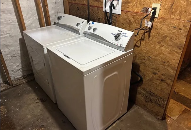 Building Photo - 52 Baltic Ave