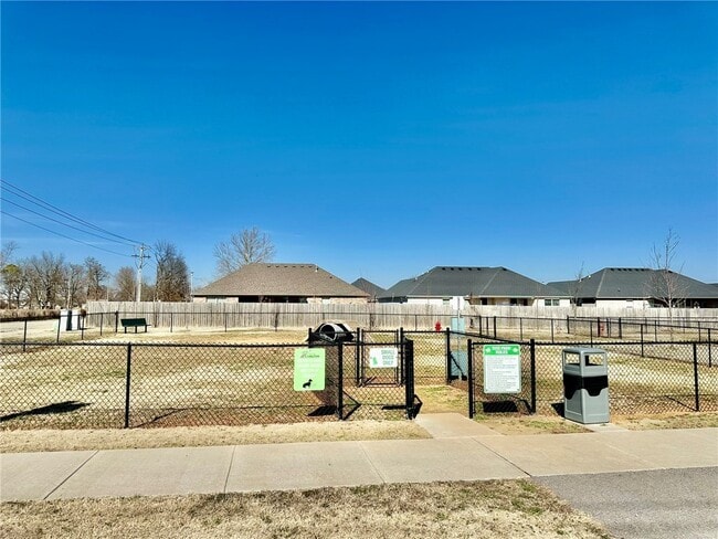 Building Photo - 861 Massachusetts Ave