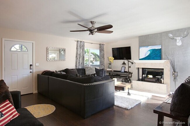 Building Photo - YOUR NEW HOME - IMPERIAL BEACH 3 bed / 2 bath Minutes to the beach!!