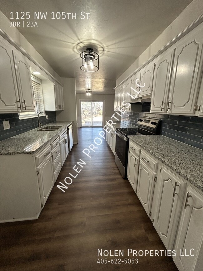 Building Photo - 1125 NW 105th St