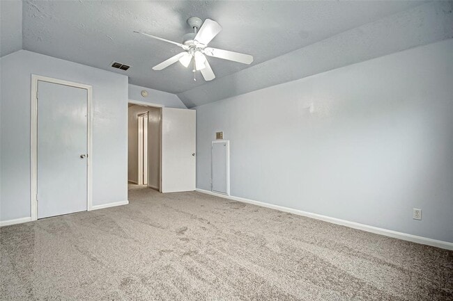 Building Photo - 9623 Philmont Dr