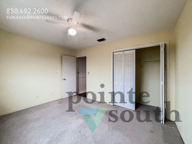 Building Photo - 14100 River Rd