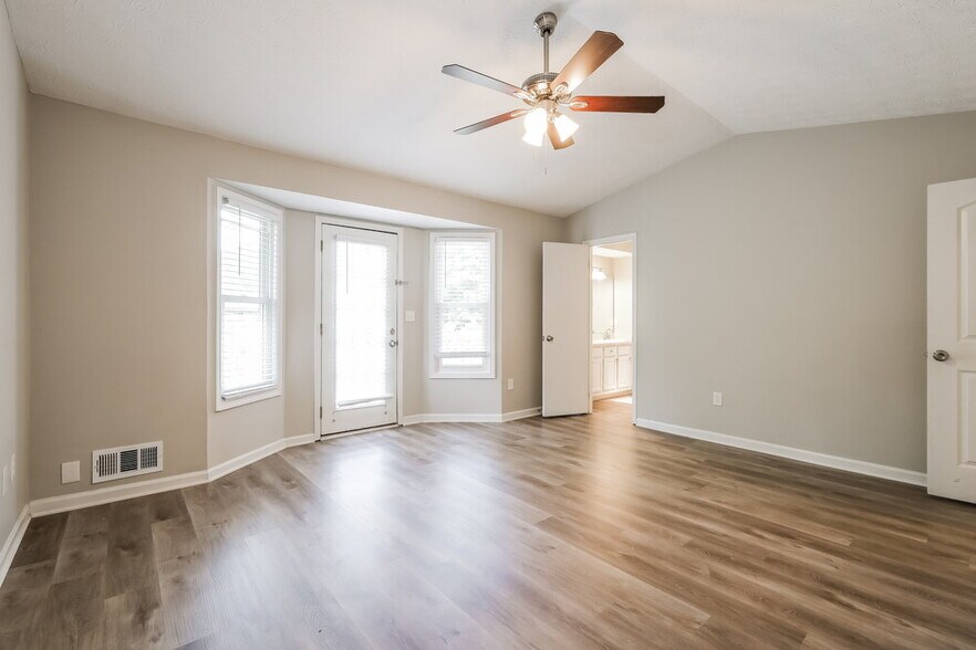 Building Photo - 1658 Eric Cir