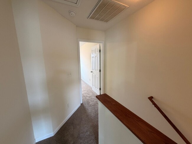 Building Photo - 6021 Cullen Dr
