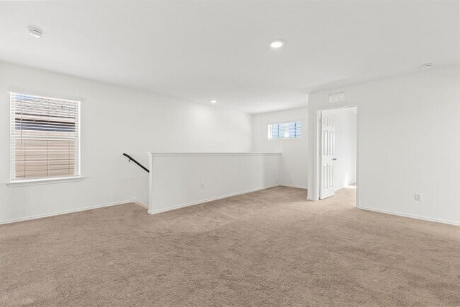Building Photo - 917 Duskywing Wy