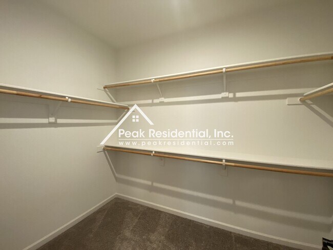 Building Photo - Updated 4bd/3ba Folsom Home with 2 Car Garage