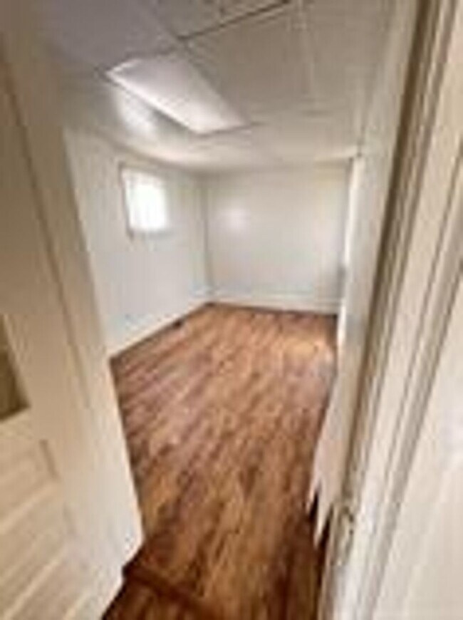 Building Photo - TD1227