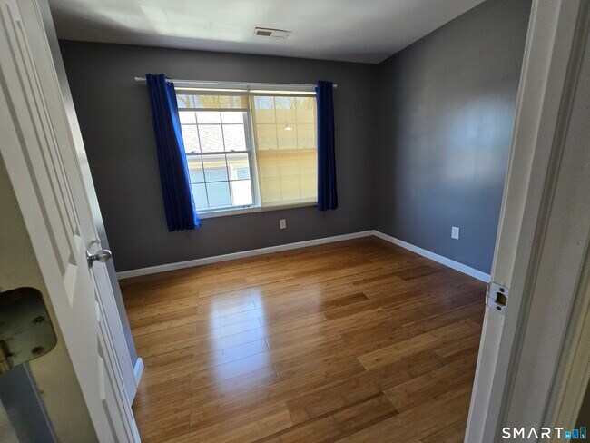 Building Photo - 148 Granfield Ave