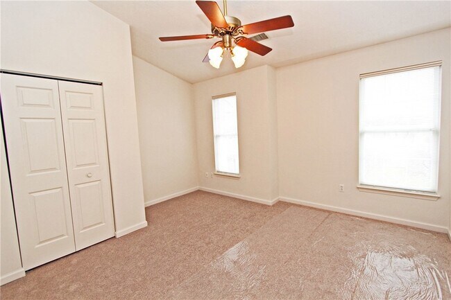 Building Photo - 8705 Lost Valley Dr