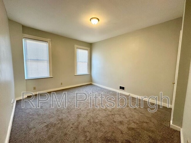 Building Photo - 826 Walbridge St