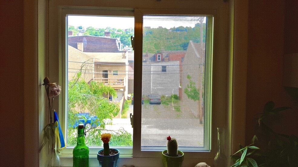 South facing kitchen window - 14 Cunliffe Way