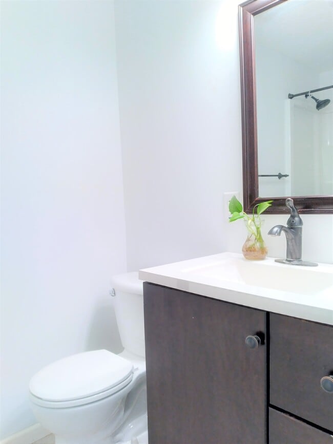 Building Photo - 6830 Yuma Dr