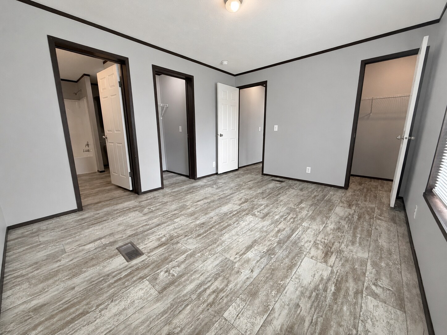 Building Photo - 11791 Cascade Cir