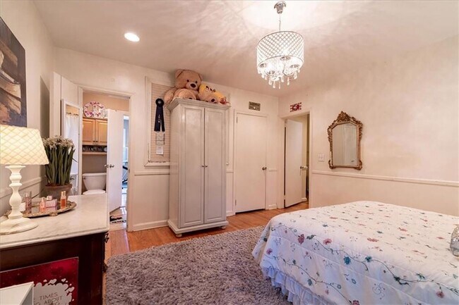 Building Photo - 3179 E Wood Valley Rd NW