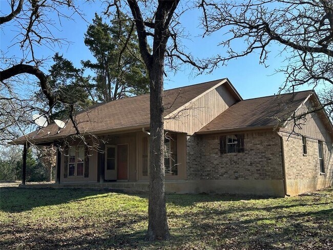 Building Photo - 1047 Pr 3022 Elgin