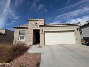 Building Photo - 12853 Clevedon St