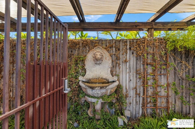 Building Photo - 587 S Calle Ajo